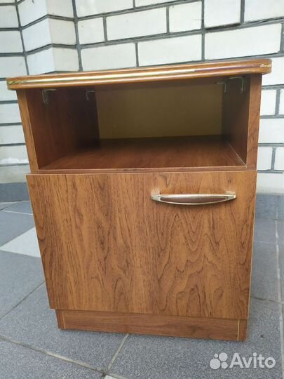 Тумба прикроватная