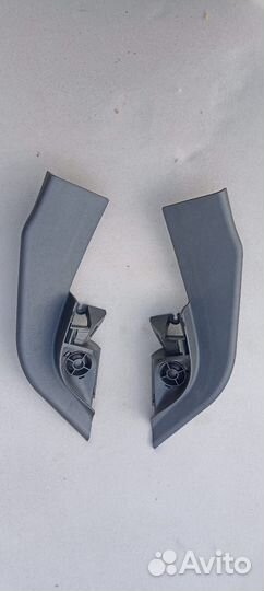 Пищалка накладка уголка Форд Фокус 2