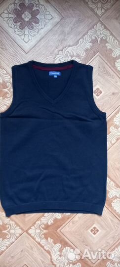 Жилетки темно- синего цвета 140 см