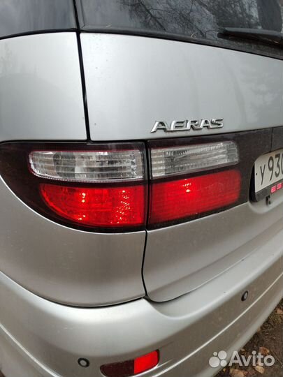 Продам комплект стоп-сигналов на Тойоту estima