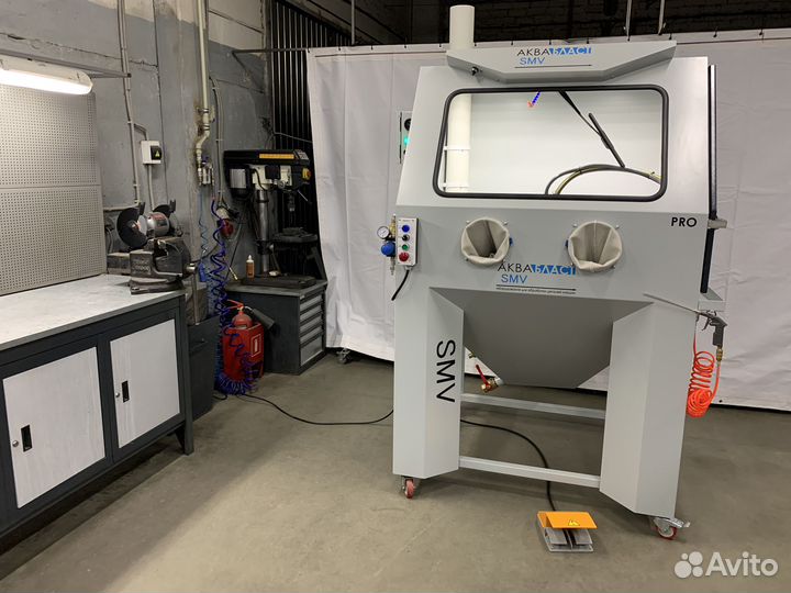 Очистка деталей аквабластом