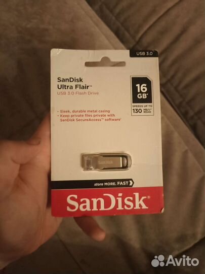 USB-флешка SanDisk Ultra Flair 16Gb