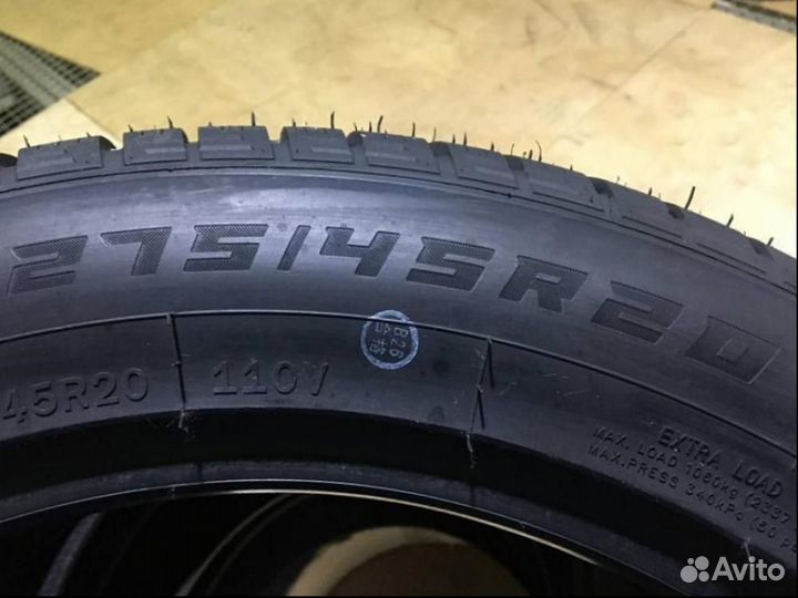 Windforce Snowblazer UHP 275/45 R20 110V