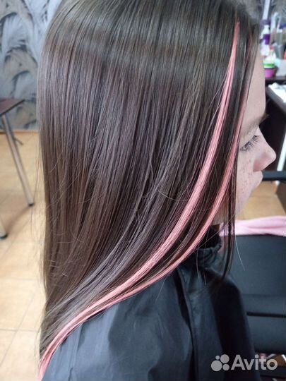 Наращивание цветных прядей