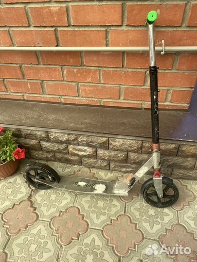 Самокат для подростка,с большими колесами