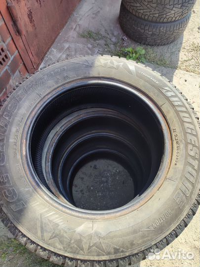 Зимние шины 195 65 R15 bridgestone