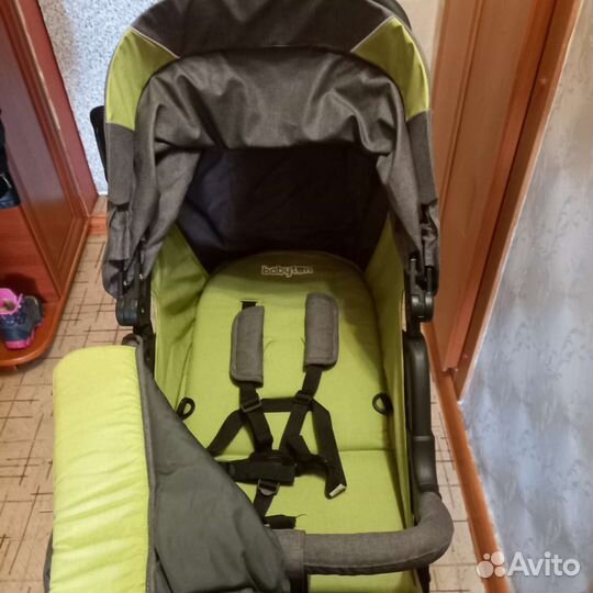 Прогулочная коляска