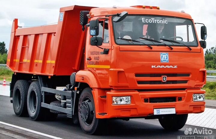 Водитель самосвала