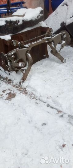 Подрамник в сборе А4 В8