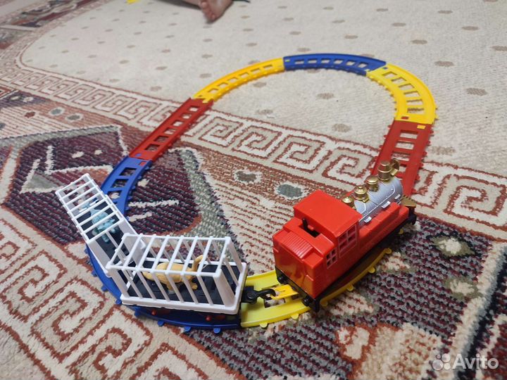 Железная дорога пластиковая