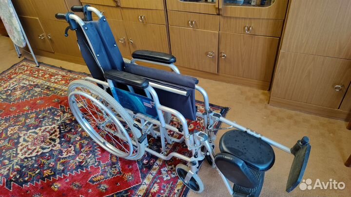 Инвалидное кресло