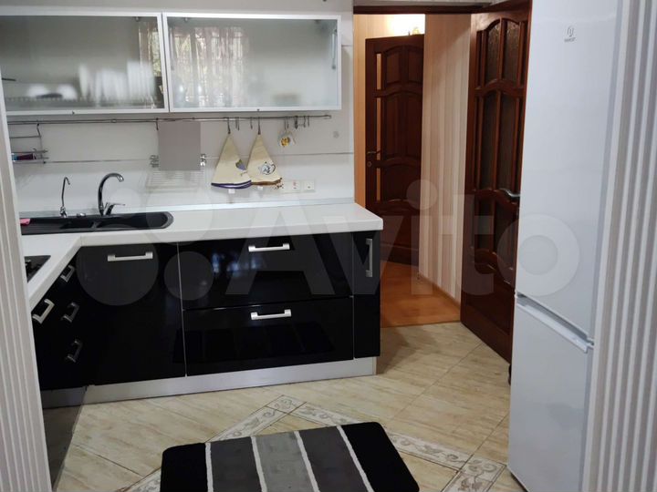 3-к. квартира, 90 м², 1/5 эт.