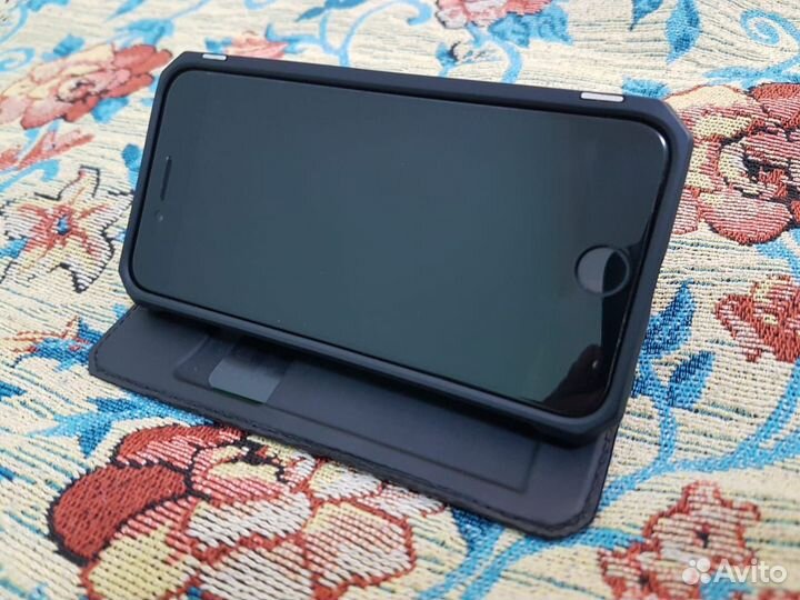 iPhone SE (2022), 128 ГБ