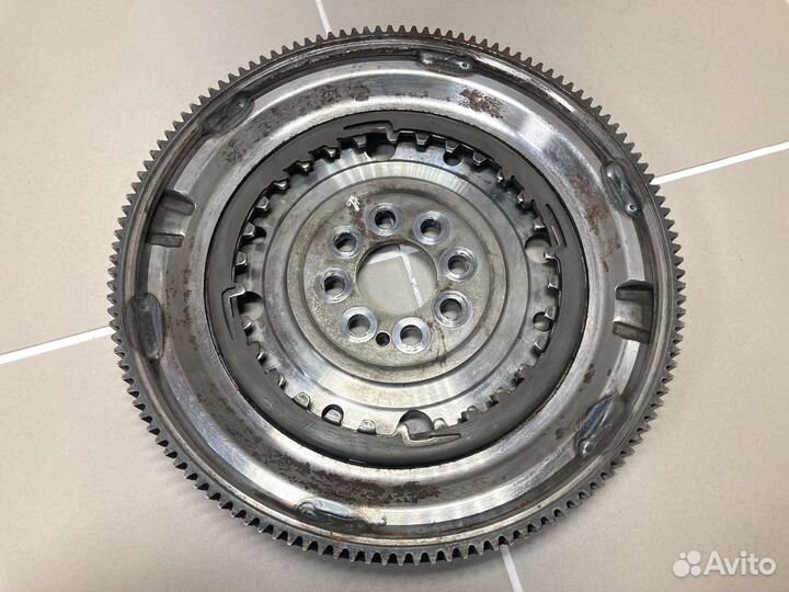 Маховик двухмассовый DSG cdab 1.8 06J105266S