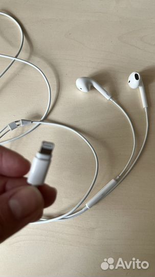 Наушники apple earpods lightning проводные