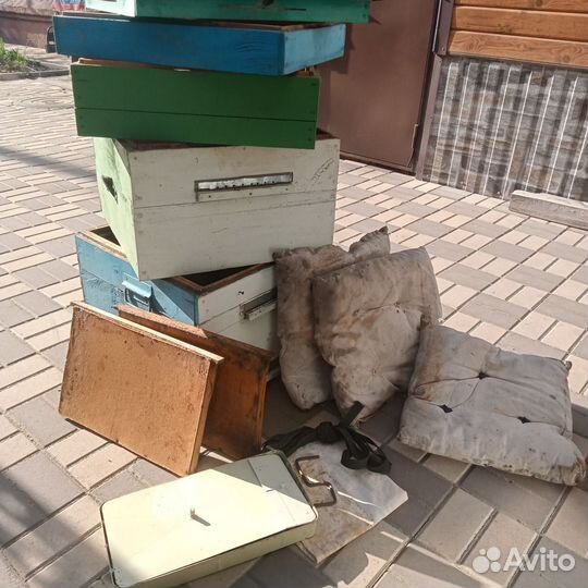 Ульи, медогонка,воскотопка,стол для рамок
