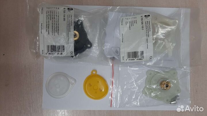 Крышка водяного узла для газовой колонки Bosch