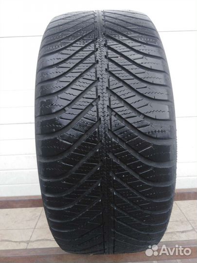 Goodyear Vector 4Seasons 225/45 R17