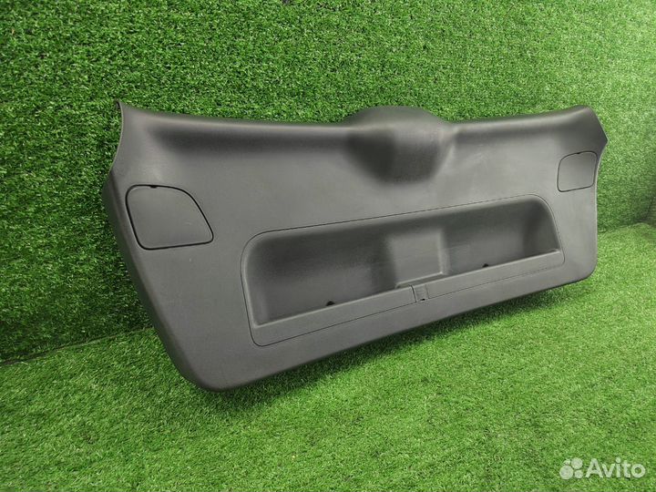 Обшивка двери багажника комплект Audi A3 8P