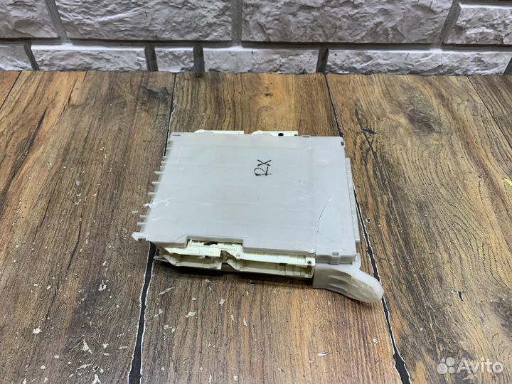 Lexus RX 350 Блок предохранителей салонный