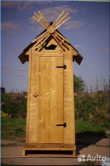 Дачный туалет деревянный