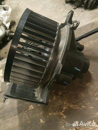 Моторчик печки Opel Zafira A 2001 год