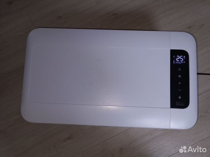 Автомобильный холодильник компрессорный 12/24/220v