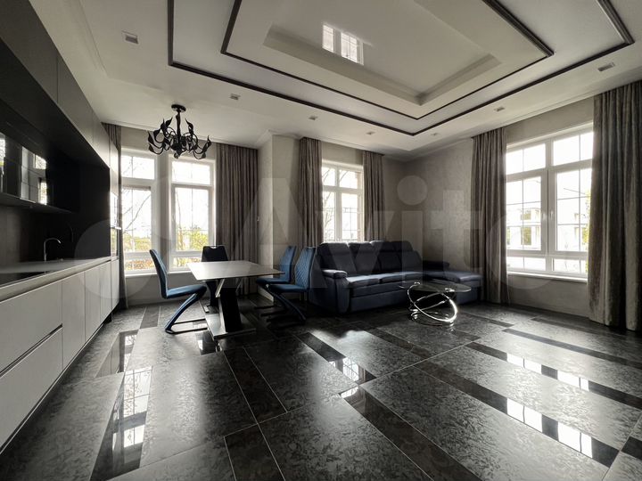 4-к. квартира, 180 м², 4/4 эт.