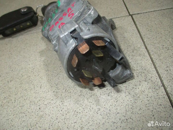 Замок зажигания VW Passat (B5)