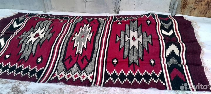 Ковер шерстяной