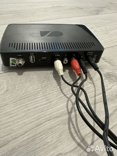 Ресивер триколор GS b211