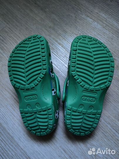 Crocs J1