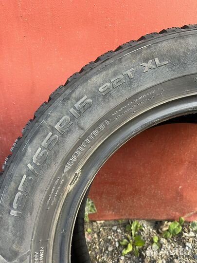 Nokian Tyres Hakkapeliitta 8 185/65 R15 92T