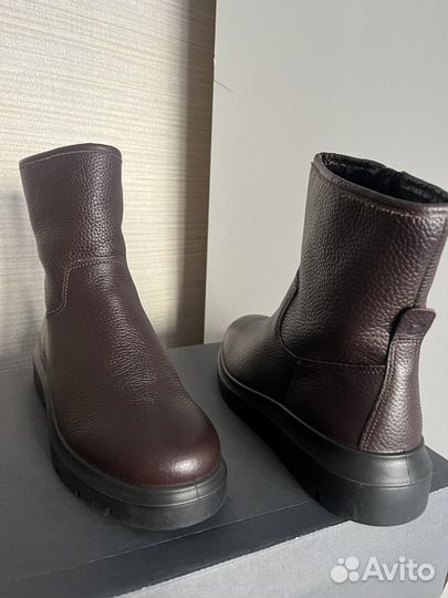 Новые ботинки ecco nouvelle