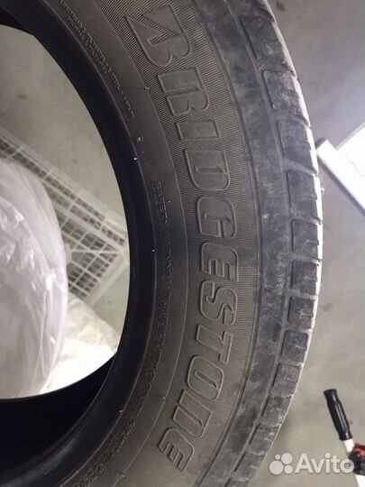 Bridgestone Dueler H/T 687 225/65 R17 101H