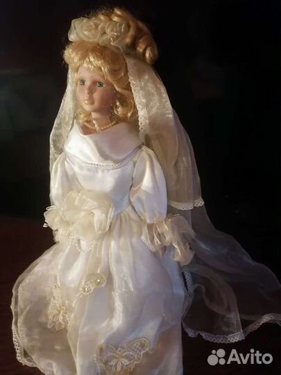 Кукла фарфоровая большая