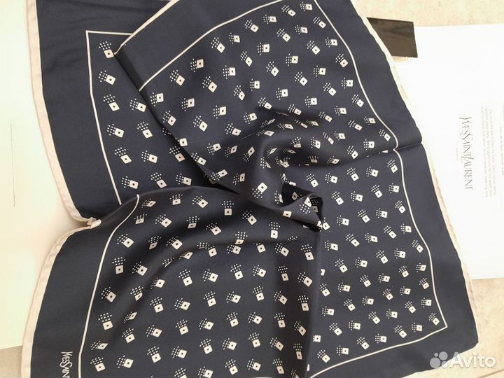 Yves saint laurent платок новый