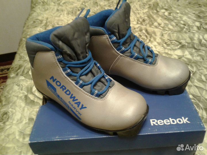 Лыжные ботинки