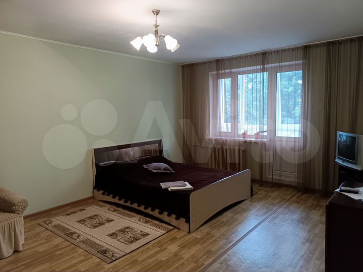 2-к. квартира, 90 м², 3/10 эт.