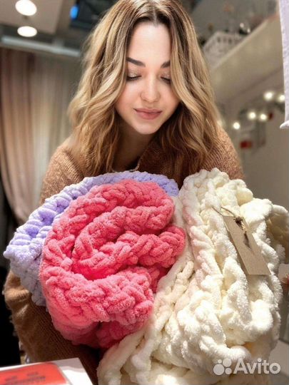 Плюшевый вязанный плед ручной работы