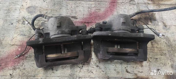 Суппорт тормозной передний правый peugeot 607 2.2 nn