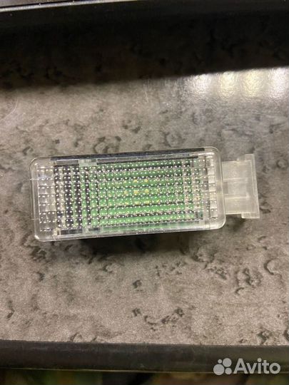 Фонарь подсветки для ног Volkswagen Tiguan