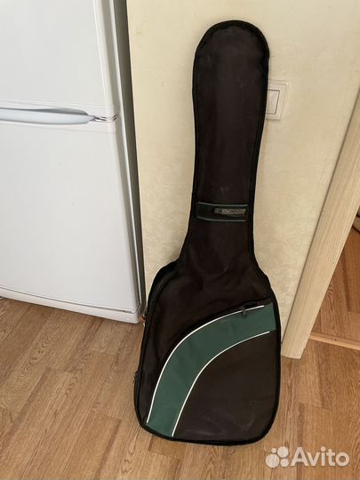 Акустическая гитара