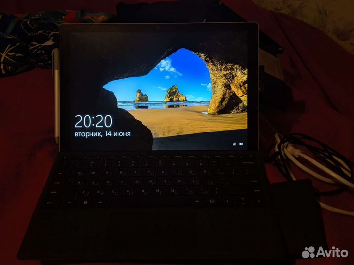 Планшет ноутбук Microsoft Surface Pro 5