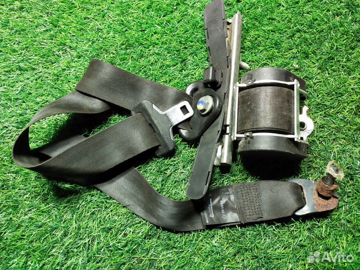 Ремень безопасности передний правый Renault Logan