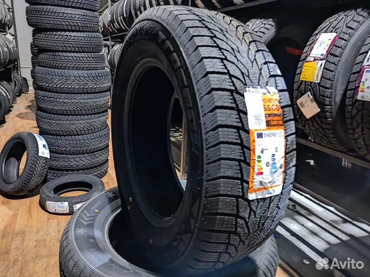 Tracmax X-Privilo S500 235/65 R17 108T