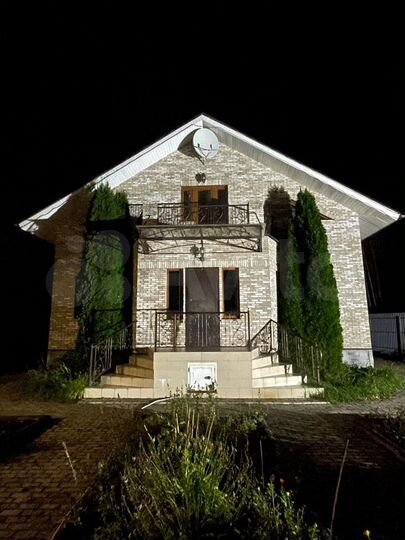 Коттедж 257 м² на участке 15 сот.