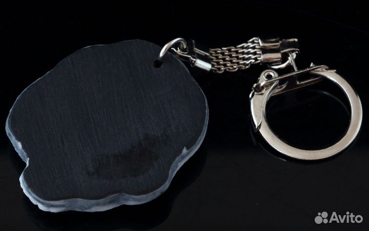 Брелок для ключей Медведь барельеф литьевой мрамор
