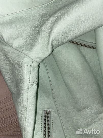 Пакет фирменных вещей куртка сумка футболки 42/44