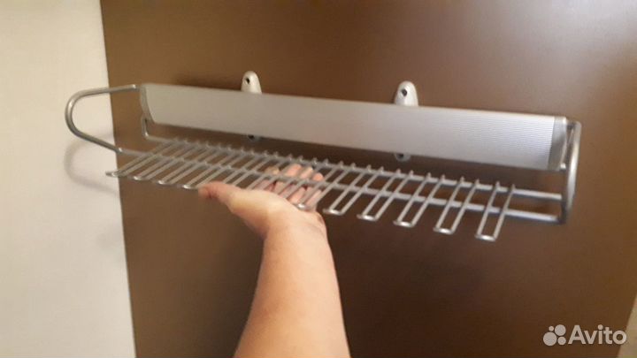 Вешалка-полка выдвижная